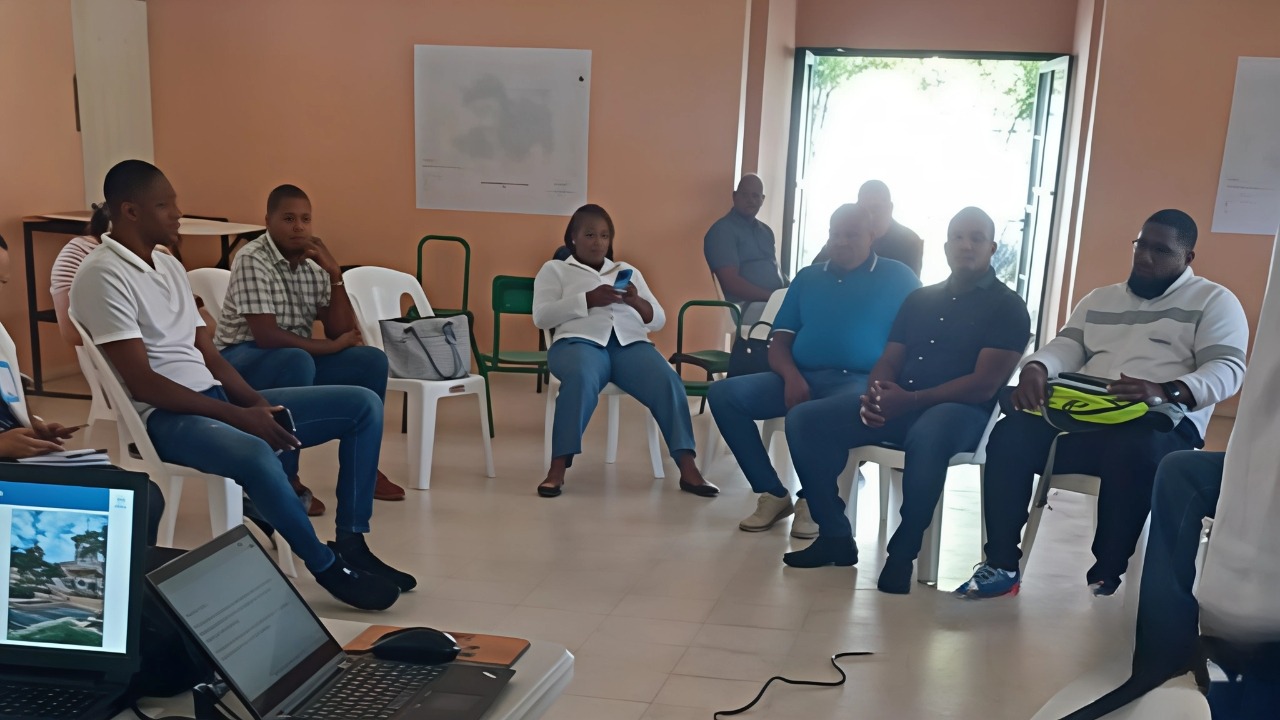 TALLER EN BARRIO MOSCU